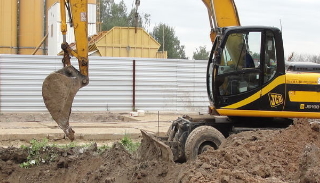 Выкопать яму экскаватором в Елизово от 929 руб. - 2Землекопа-Лзв
